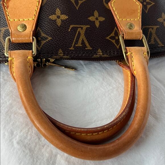 Louis Vuitton Alma PM Monogram Handbag - Picture 14 of 15